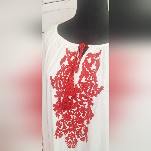 Chic Connection White & Red Embroidered Mini Dress Sz. XL NWT #2042 - Picture 3 of 9